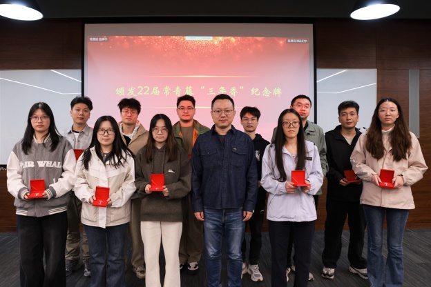 1762504750468056E729.jpg 3.2.JPG