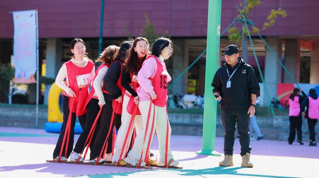 1764117756422572F668.jpg 3.2.jpg