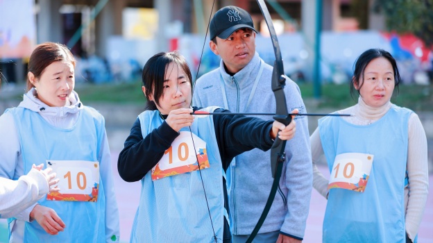 1764117805144844B4E6.jpg 4.3.jpg