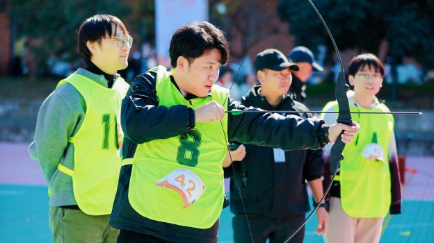 1764117817548655E3F4.jpg 4.4.jpg