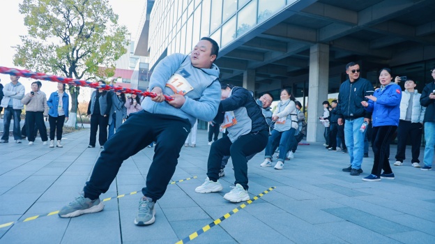 1764146204578304pC93.jpg 2.3.jpg