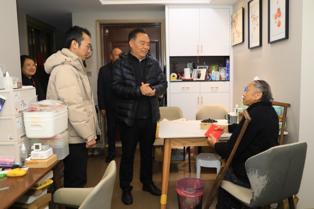 17700893967121326D74.jpg 3.JPG